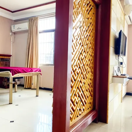 Hepu Haizhiyuan Business Hotel