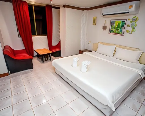 Break Point Hotel Photos