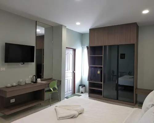 Sea-Sun Bungalow & Resort Hotels near Ban Kwan Chang