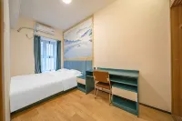 Paluo Cinema Apartment (Pingyin Passenger Transport Center Shop)