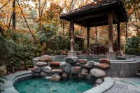 Howard Johnson Conference Resort Chengdu - Mountain View