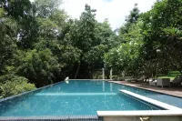 วนธารา รีสอร์ท - ที่มีสระว่ายน้ำ