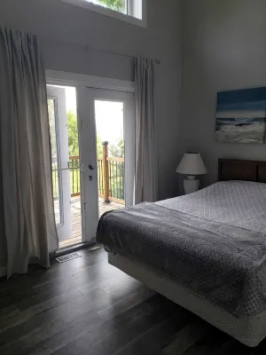 Waterfront Family Oasis – Comfort & Charm - โฮมสเตย์