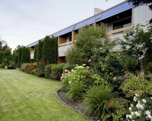 Recreation Inn and Suites Hotels near Crawford