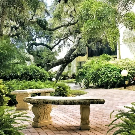 Siesta Key Beach Condo • 2BR, 3 bed, 2 1/2 bathroom, Duplex Condo • Heated Pool