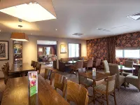 Premier Inn Heathrow Airport Terminal 5 Hotels in Hillingdon
