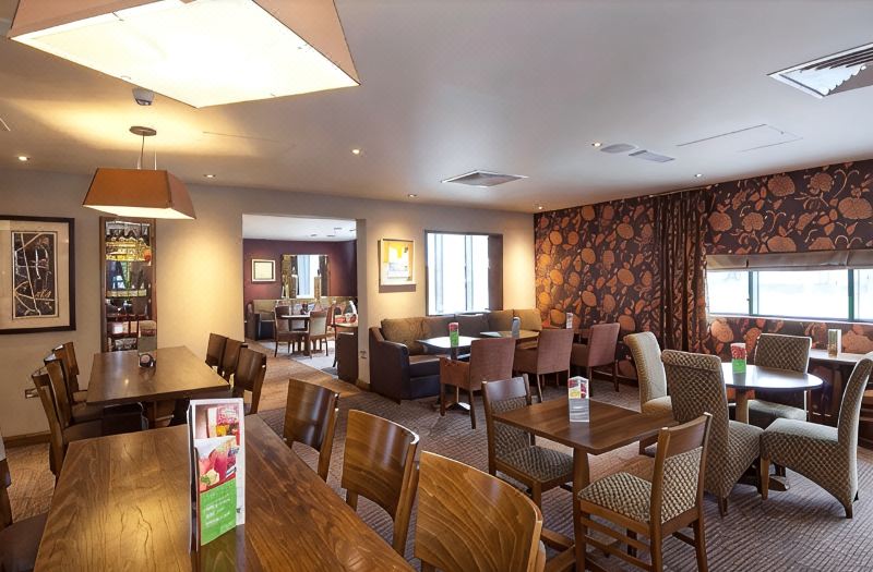 Premier Inn Heathrow Airport Terminal 5 photo 2