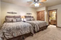 North Shore Lodge  8 bed 11 bath on Island Park Reservoir with Private Dock - 4-Star