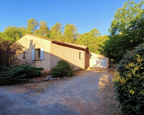 Au coeur des ocres - Charming vacation home Ξενοδοχεία στην πόλη Roussillon