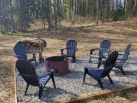 Enjoy your stay at the Grizzly Inn in the quaint community of Willow Alaska! โรงแรมในวิลโลว์