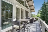 Quiet Carriage House Charmer NEW KING BED