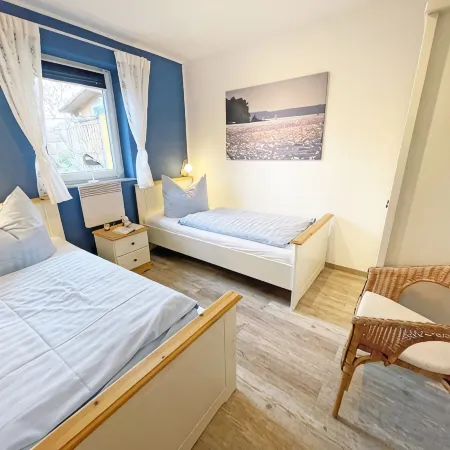 Cozy Vacation Home for Families w. Dog, Fenced, Fireplace, 200m to Lake Plau