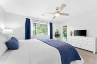 Walkout Patio • Steps to the Pool • Gated Golf Resort • Sleeps 6 - 4-Star