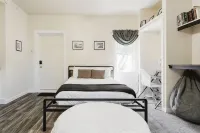 Lovely Private Guesthouse with AC & WiFi in Shillington - Homestays