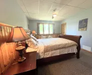 The Bobs Lake Paradise - Homestays