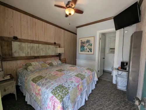 Squaw Valley Motel Room #2 - Homestays