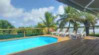 Comfortable villa, swimming pool, tropical garden, near beach st Anne, 8 pers - Villas