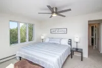 Mtn Top Home w/Views of Mt. Washington & Speakeasy