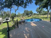 Cozy 2 bedroom RV with pool - Wifi