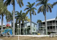 Paradise awaits, remodeled, marina, pickleball, tennis, pools, salt water lagoon - 2 ดาว