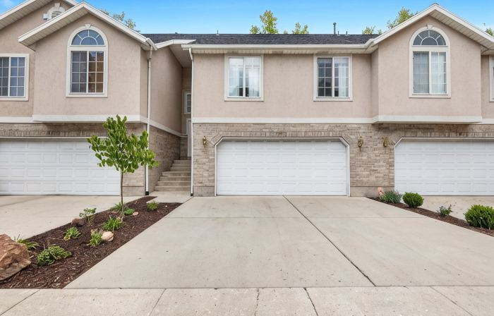 Renovated Modern Townhome in the heart of Holladay
