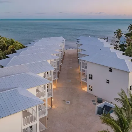 Oceanfront Islamorada Townhome- Private Dock, Pool & Pet-Friendly
