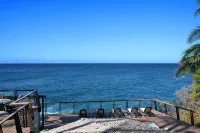 Direct Ocean Front - Renovation Complete  - EVERYTHING inside is NEW! - Boutique