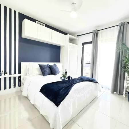 Luxurious Blue Studio! The Keys, Everglades, Biscayne N. Park, Redlands & Miami