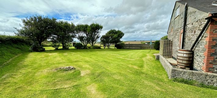 Two bedroom holiday cottage in a quiet rural location. Hotels in Looe