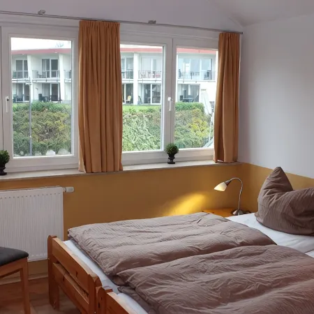 Family-friendly comfort apartment, 100 m to the Baltic Sea beach, with lagoon view