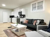 1520 Howard St B "HCB"