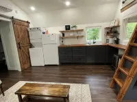 Cozy Tiny Home tucked in the woods w/ firepit Hotels in Covington County