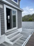 Near Pittsburgh on Beaver River Waterfront -- Glamping in Cozy Floating Cottage - Pools