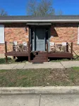 Riverside Retreat 2 ~ One Story ~ 3bd/2ba ~ Steps to the River & Main St - 3-Star