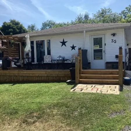 Morning Glory / Complete house 5 Bedrooms 2 full Baths / Truly a Hidden Gem.