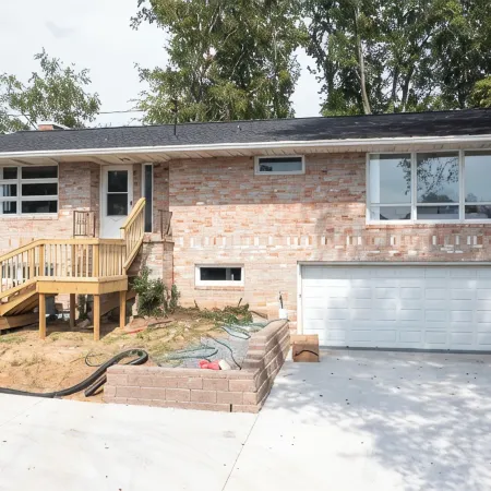 Gorgeous Kingsport Lakehouse With Huge Two-Story Screened In Porch!