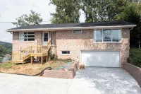 Gorgeous Kingsport Lakehouse With Huge Two-Story Screened In Porch!