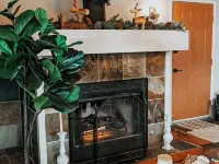 Charming Retreat with Stunning Lake Views. 크레스틀린 호텔