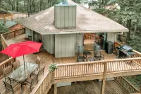 GUEST FAVORITE! Mountain Views, Golf, Hiking, Pickleball, FAMILY & PET Friendly