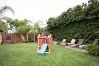 Getaway Beach Bungalow Carlsbad Village Family & Pet Friendly, 1 Block To Beach - homestay