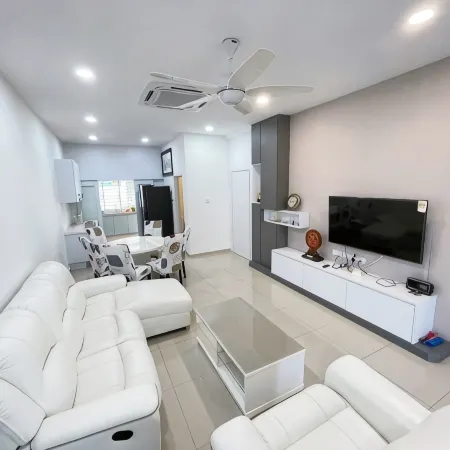 4BDR Double storey homestay Yong Peng, FreeParking Отели в г. Юнг-Пенг