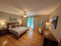Creekside 3Br w/ Firepit - 5 Min to Sports Park - 10 Min to Downtown Asheville - Wifi