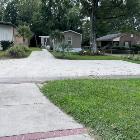 Cozy 3 Bedroom 2 Full bathroom Home located minutes from Historic Downtown.