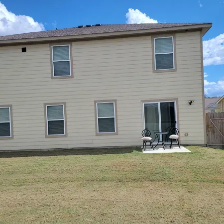 Spacious 5-bedroom house with AC, WiFi minutes from Texas A&M University