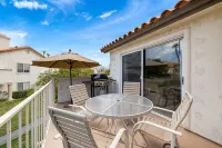 Beautiful Desert Falls Country Club Upper Unit Condo - Homestays