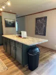 Waterfront cabin with amazing views- Short drive to Dubuque,IA - Chalets