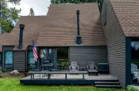 Recently Remodeled Golf Course Condo w/ A/C, SHARC Passes, Bikes & Pet Friendly - 4 Sao