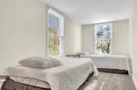 Caesar's Head Mountain Home ~ Sleeps 13 ~ Table Rock & Blue Ridge Views - Hytter
