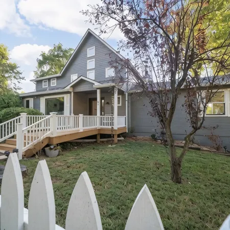 Beautiful Monkey Island Lake Front Home - Private Dock & Extra Slip
