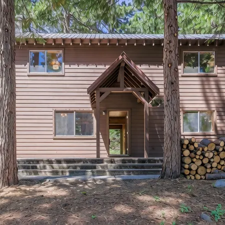 The Wildwood Cabin - Tahoe National Forest